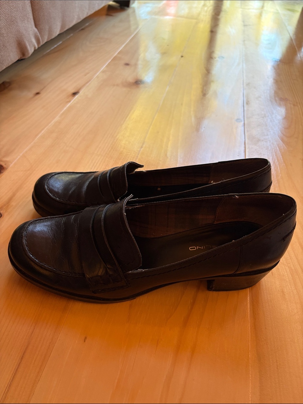Bandolino Black Leather Penny-Style Loafers